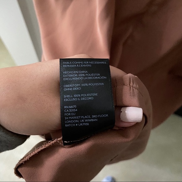 URBAN OUTFITTERS Nude Oversized Vneck Shift Dress - Picture 9 of 9